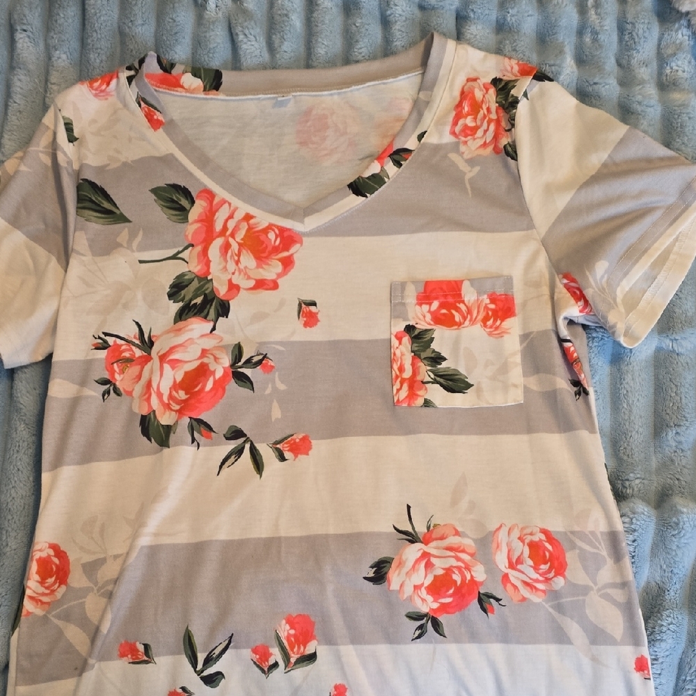 Floral V-Neck Top